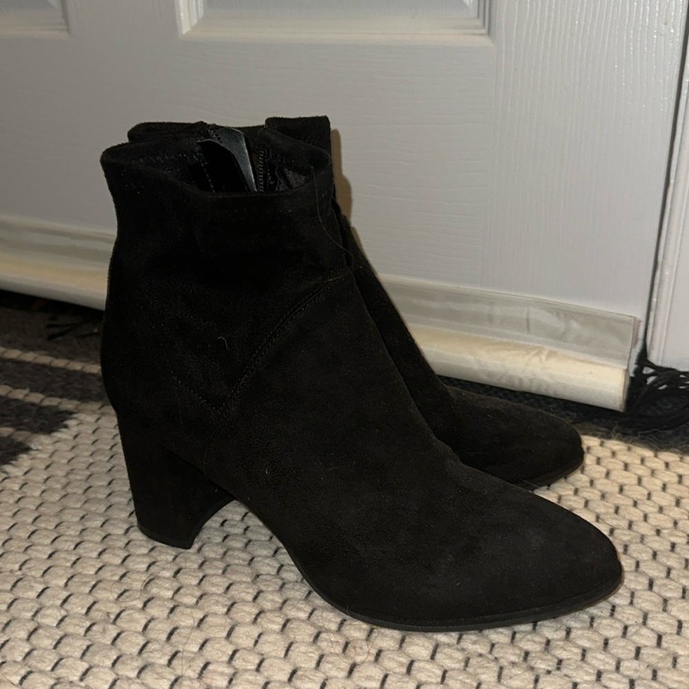 Marc fisher suede black booties